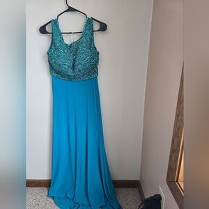 Sherri Hill 2 Piece Sequin Green/ Blue  Formal Dress Size 2.
